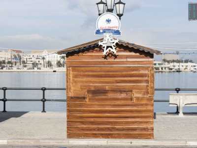Ma qual � la funzione di queste postazioni? Ce lo chiediamo perch� a pi� di un mese dalla loro installazione i prefabbricati risultano sempre chiusi e inutilizzati